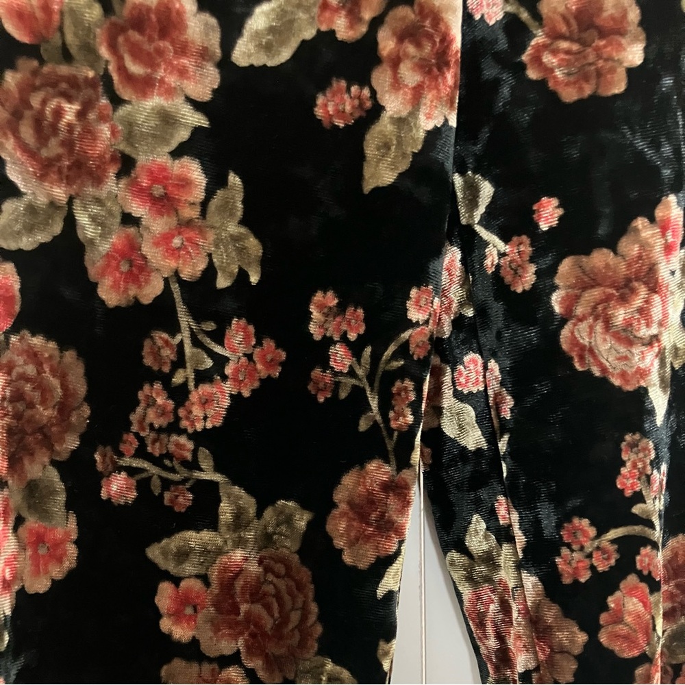 Floral Velvet Culottes - Picture 11 of 16